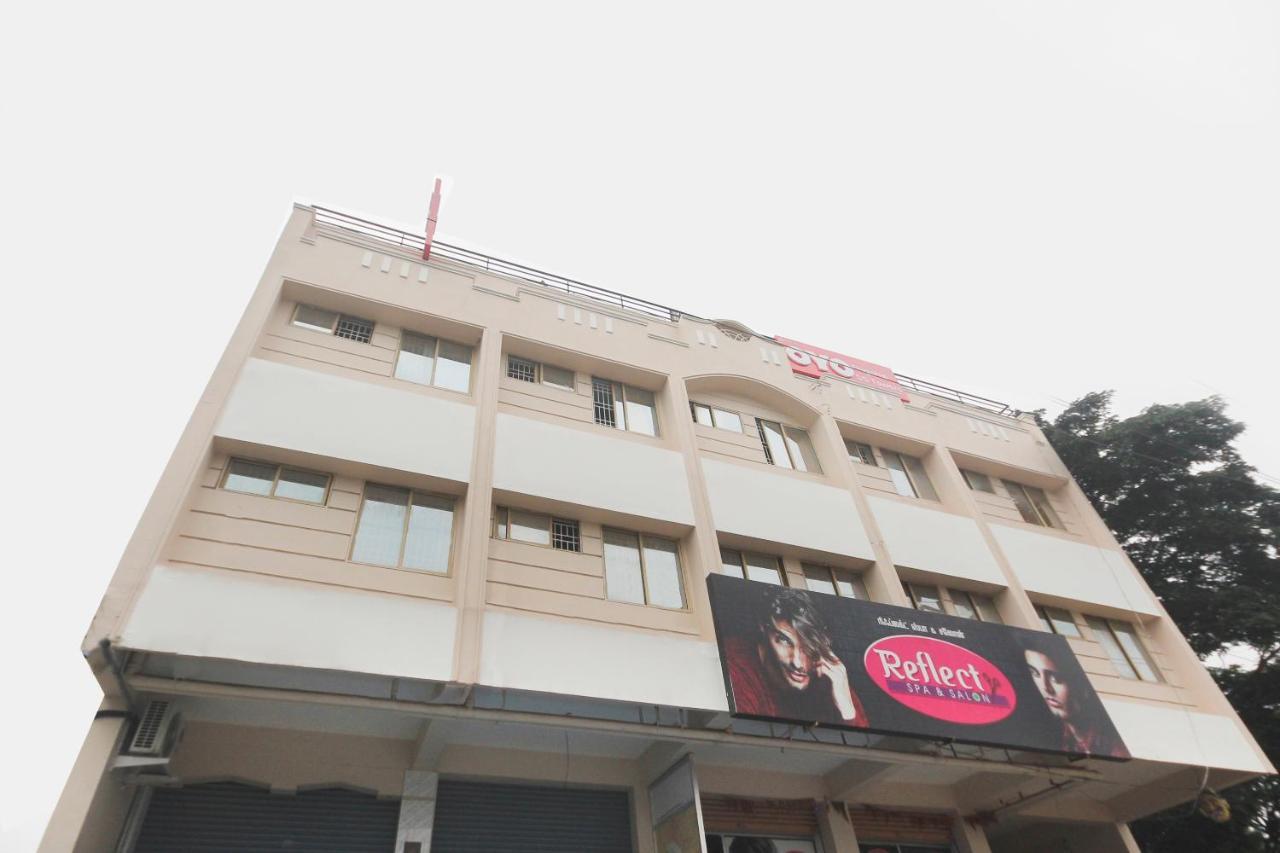 Oyo Flagship 48158 Ss Towers Hotel Podanur Exterior foto